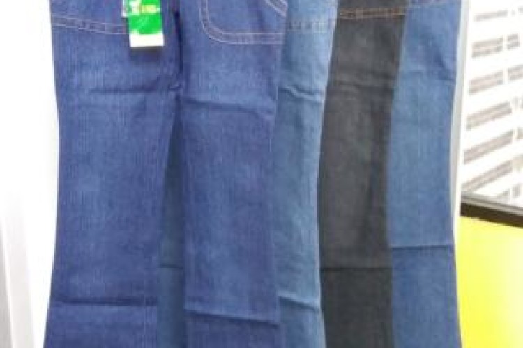 Women's Jeans (20,688 Pairs) Women's Jeans (20,688 Pairs)