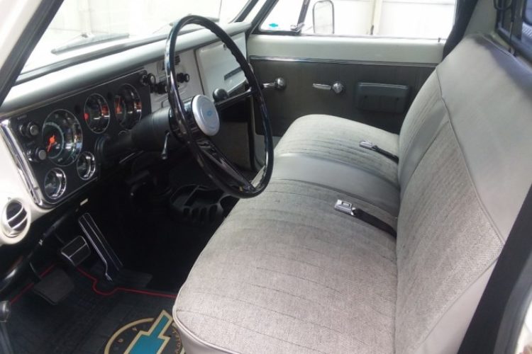 Very Good Interior Very Good Interior