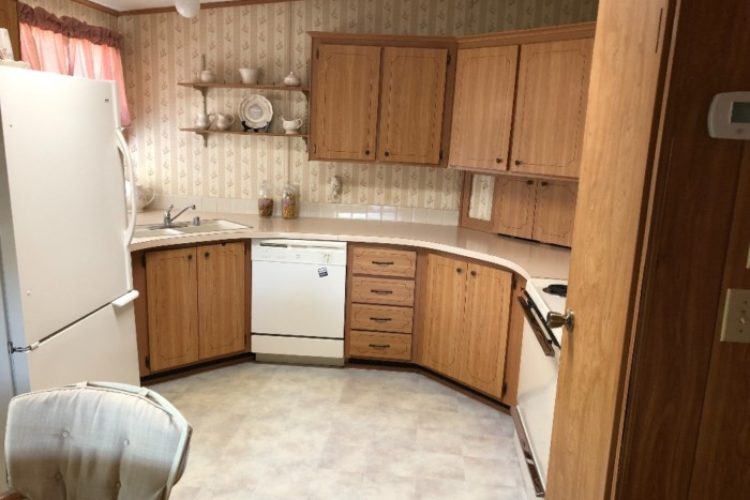Great Cabinets and Counter Space Great Cabinets and Counter Space