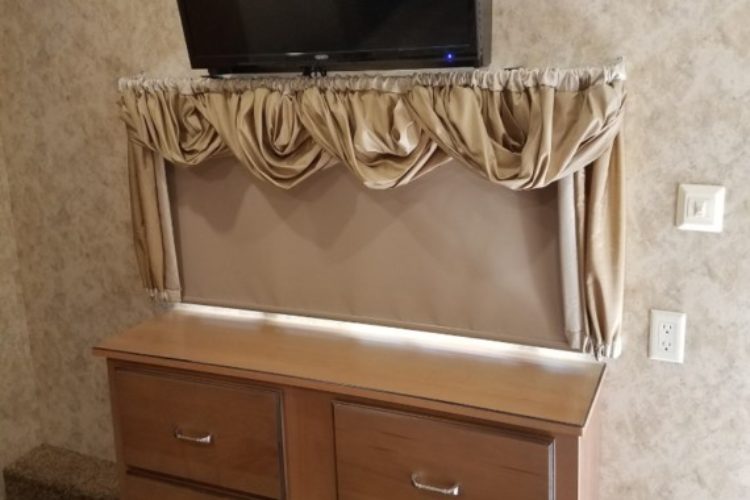 bedrm dresser bedrm dresser
