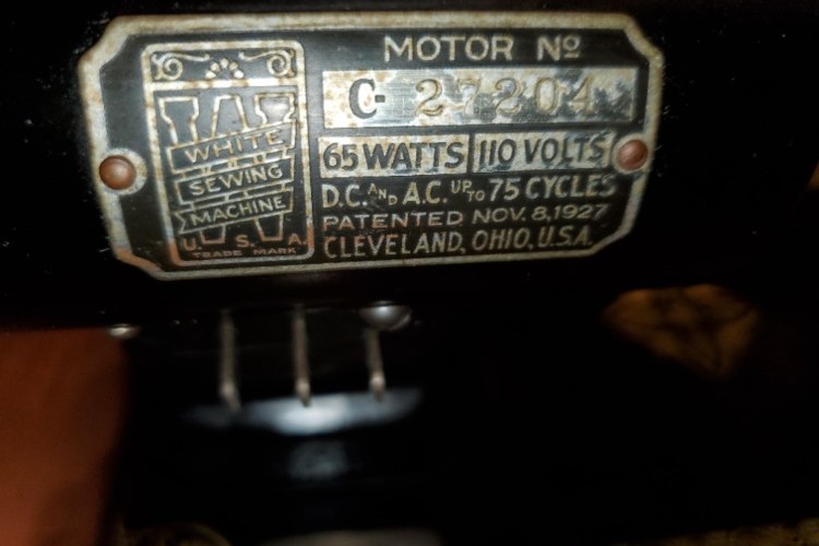 1927 WHITE ROTARY SEWING MACHINE WORKING - Villages4sale