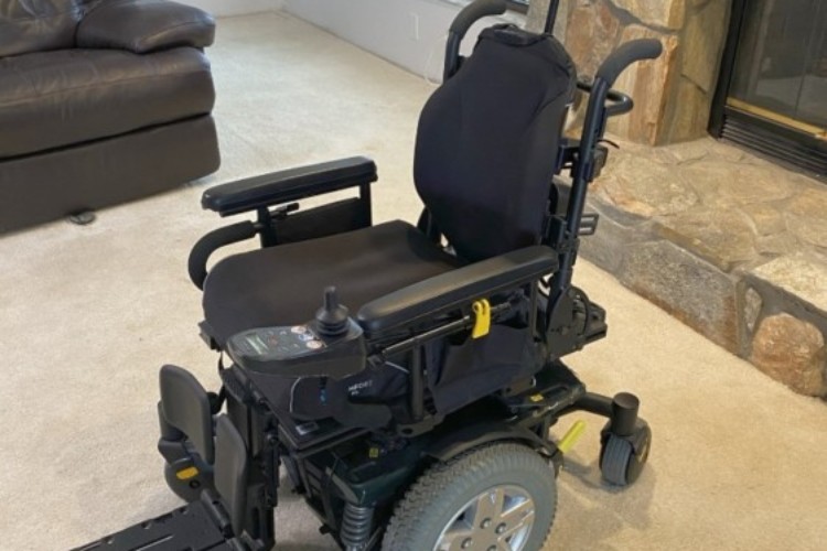 Power wheelchair image 2 Power wheelchair image 2