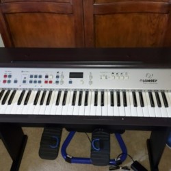 Lowrey EZ 1 Organ For Sale-Reduced to-$295 OBO